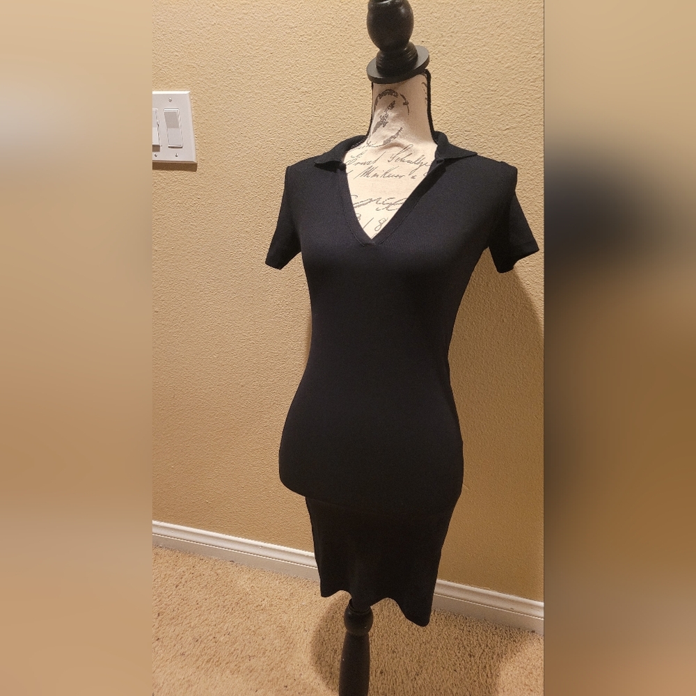 Zara Ribbed  Black V-Neck Dress with Collar